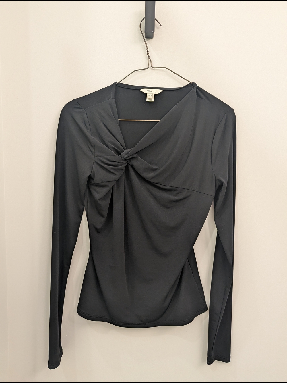 RW&CO. Black Long-Sleeve Twist-Front Top